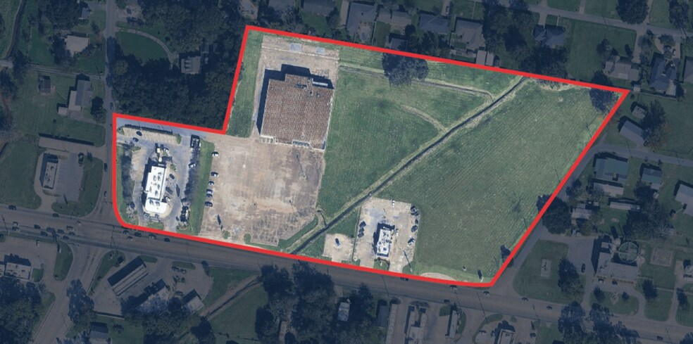 503 Veterans Memorial dr, Abbeville, LA for sale - Primary Photo - Image 1 of 3