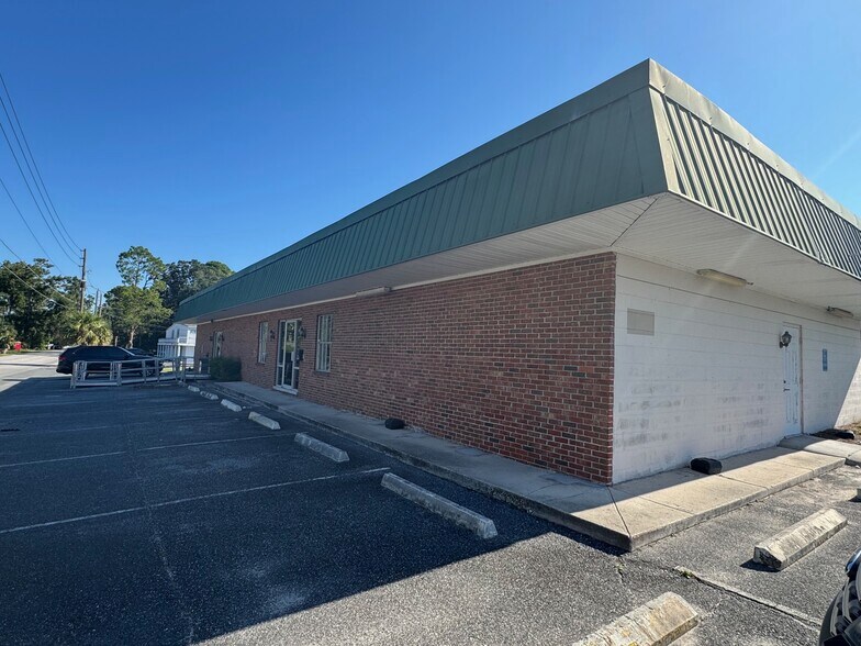 197 NW Burk Ave, Lake City, FL à louer - Photo du bâtiment - Image 2 de 3