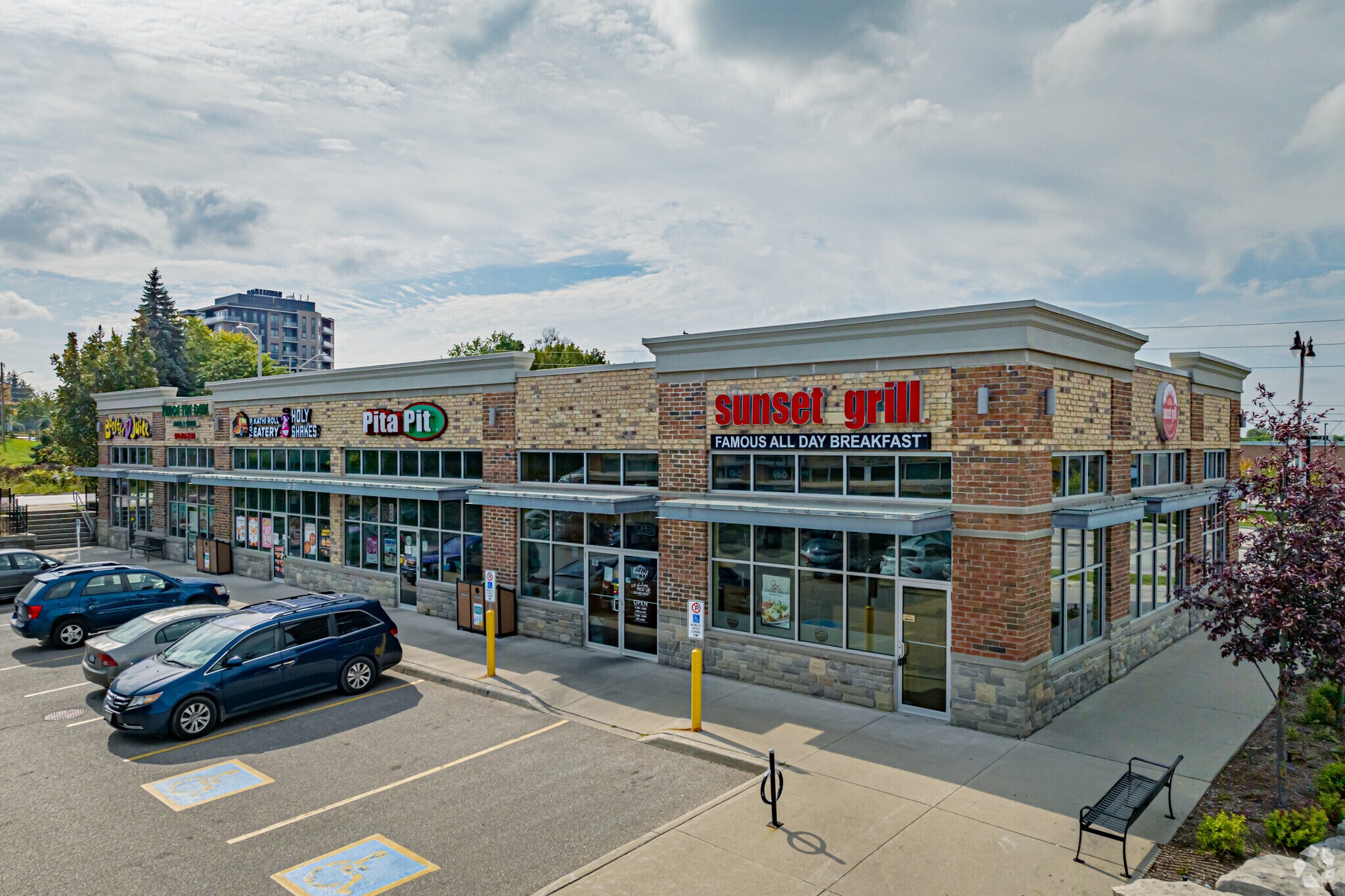 105 Clair Rd E, Guelph, ON à vendre Photo du bâtiment- Image 1 de 1