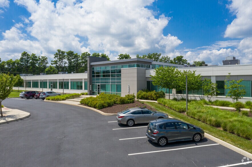 70 E Swedesford Rd, Malvern, PA à louer - Photo du bâtiment - Image 2 de 15