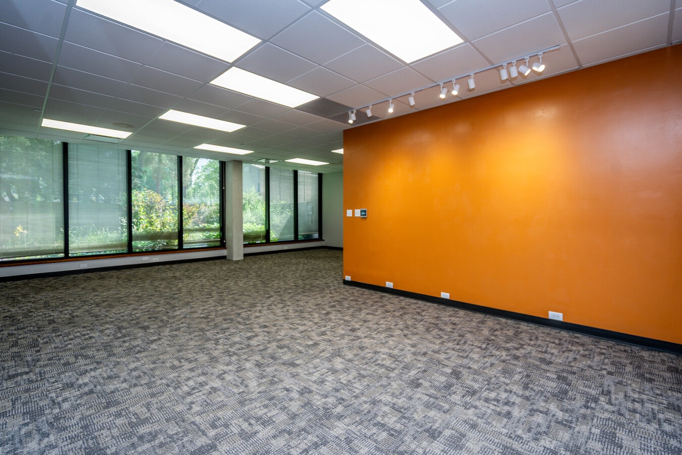 215 W Oak St, Fort Collins, CO 80521 - Unit 108 - - Interior Photo - Image 2 of 9