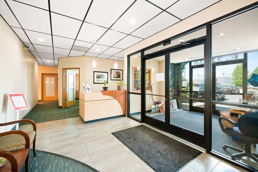 22820 E Appleway Ave, Liberty Lake, WA à vendre - Photo intérieure - Image 2 de 14