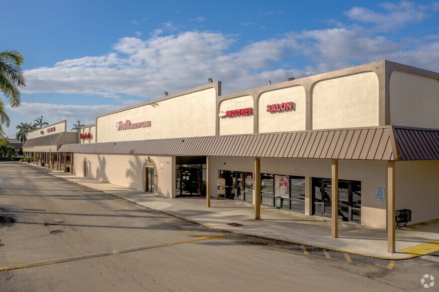 2019-2097 N University Dr, Sunrise, FL à louer - Photo du bâtiment - Image 3 de 13