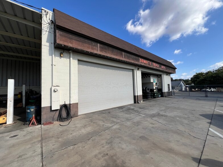 729 D St, Ramona, CA à vendre - Photo du bâtiment - Image 3 de 17