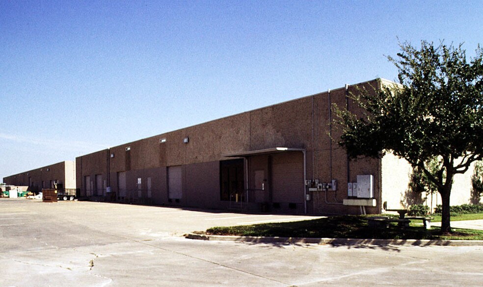 505 Julie Rivers Dr, Sugar Land, TX à louer - Autre - Image 2 de 11