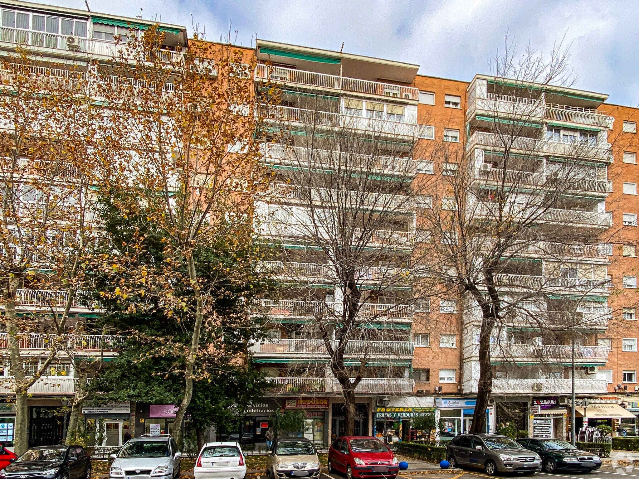 Office/Retail in Alcorcón, Madrid for lease Primary Photo- Image 1 of 3