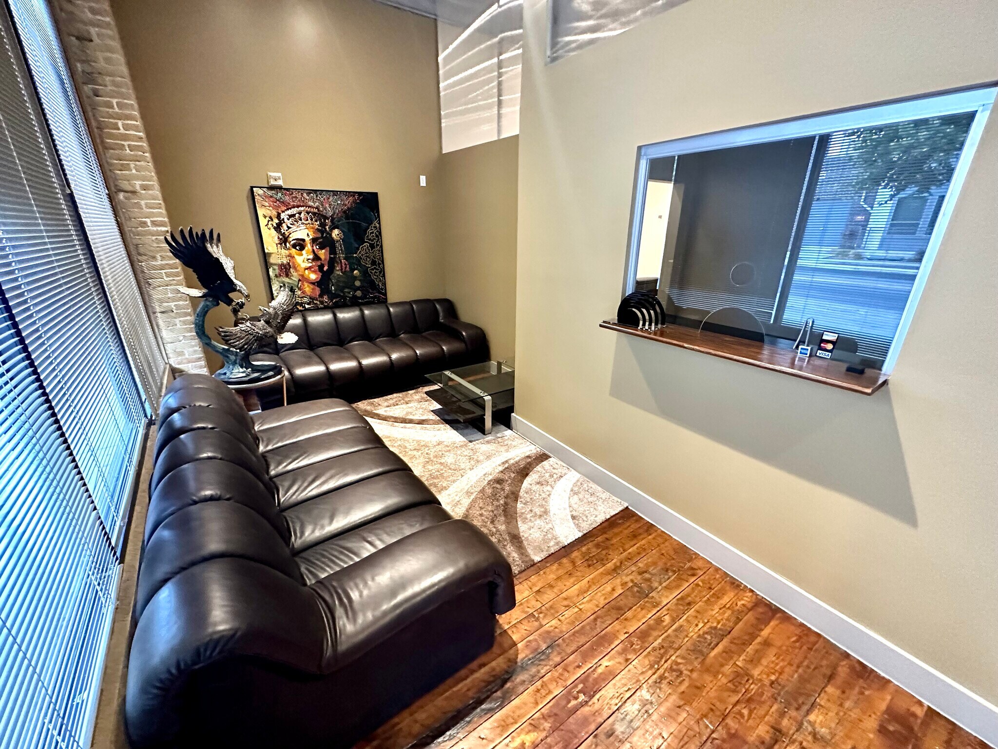 321 S Flores St, San Antonio, TX for lease Interior Photo- Image 1 of 16