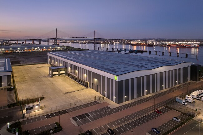 Plus de détails pour Clipper Blvd, Dartford - Industriel à louer