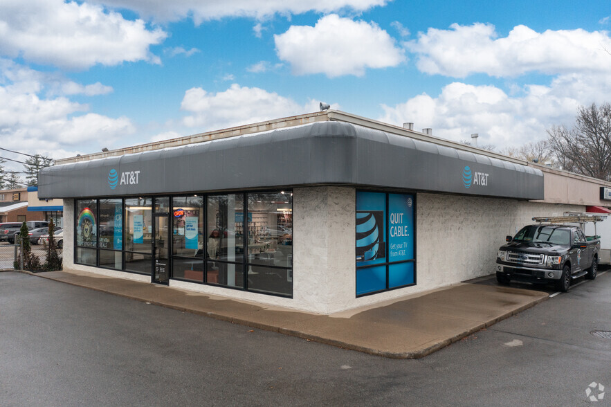 500 Ohio Pike, Cincinnati, OH for sale - Building Photo - Image 1 of 1