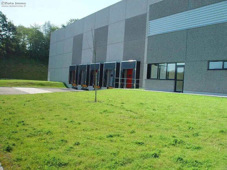 Industriel dans Marly-la-Ville à louer - Photo du bâtiment - Image 3 de 9