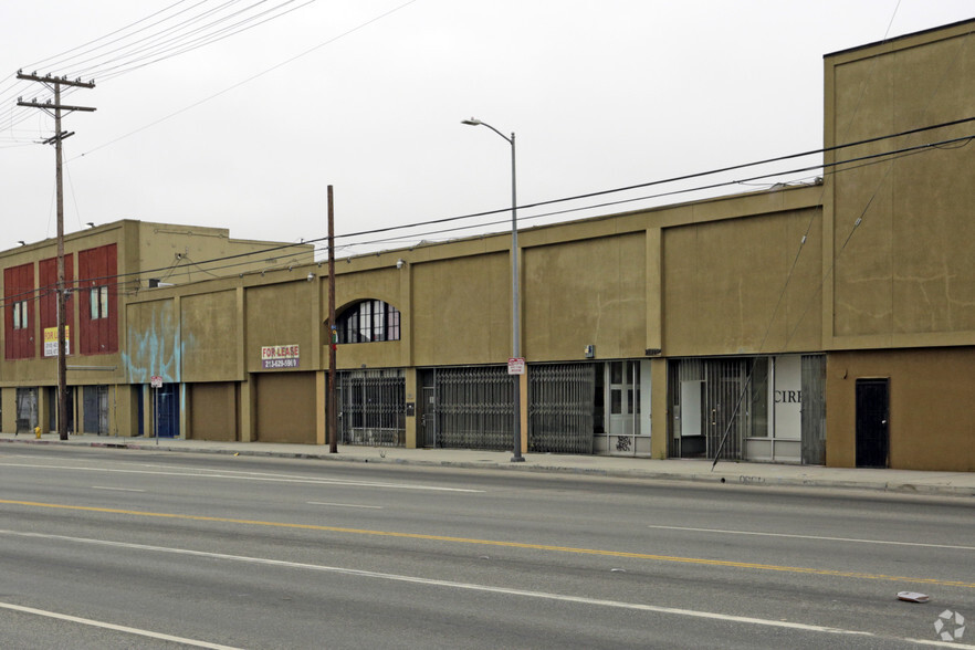 2015-2021 S Santa Fe Ave, Los Angeles, CA à louer - Photo principale - Image 1 de 7