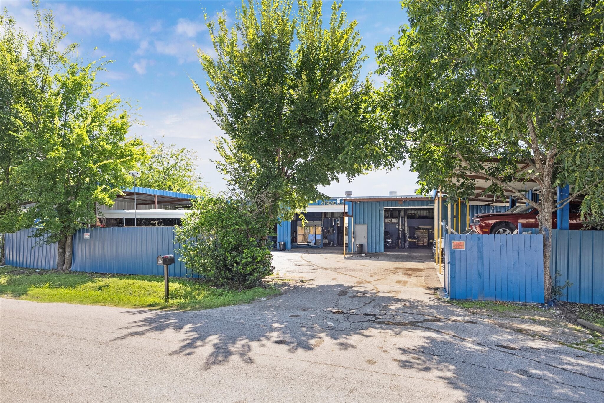 8921 Daffodil Ave, Houston, TX for sale Building Photo- Image 1 of 77