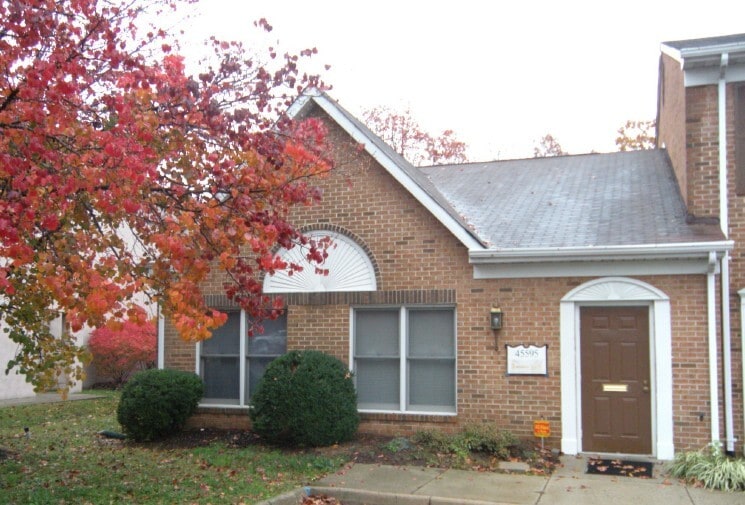 45571-45595 Shepard Dr, Sterling, VA 20164 - Unité 45593-201 -  - Photo intérieure - Image 2 of 8