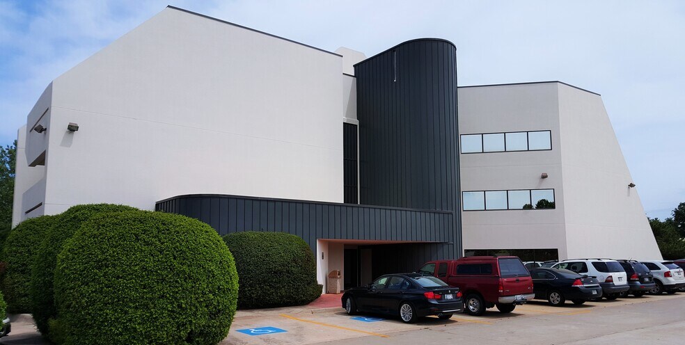 2600 Van Buren St, Norman, OK à louer - Photo du bâtiment - Image 2 de 4