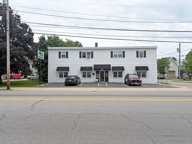 860 Main St, Sanford, ME for sale - Building Photo - Image 1 of 11