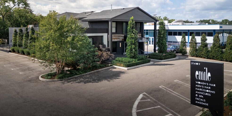 31409 Southfield Rd, Beverly Hills, MI à vendre - Photo du bâtiment - Image 2 de 5