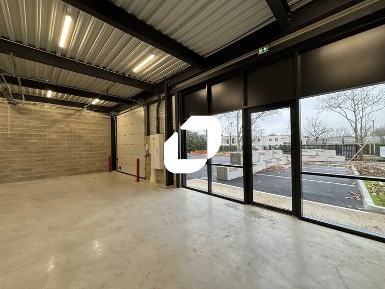 Flex dans Bondoufle à louer - Photo du bâtiment - Image 3 de 19