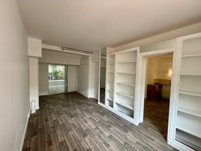 Bureau/Commerce de détail dans Paris à louer Photo intérieure- Image 2 de 8