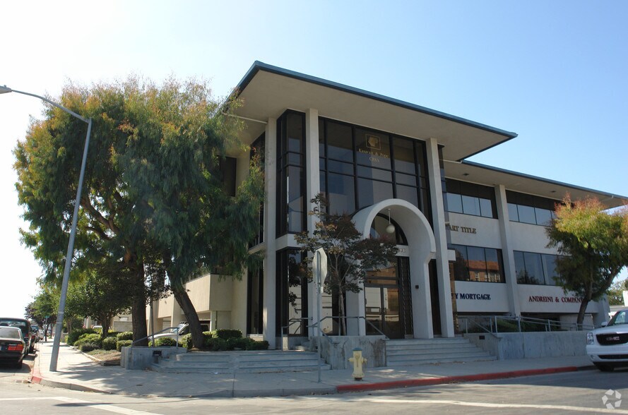 450 Lincoln Ave, Salinas, CA à vendre - Photo du bâtiment - Image 2 de 5