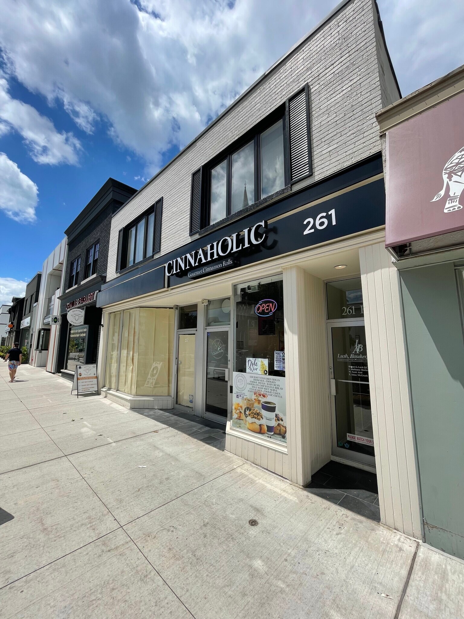 257-261 Lakeshore Rd, Oakville, ON for sale Building Photo- Image 1 of 1