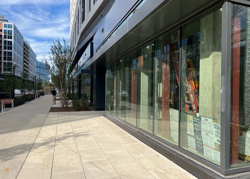 300 M St NE, Washington, DC à louer - Photo de construction - Image 3 de 4
