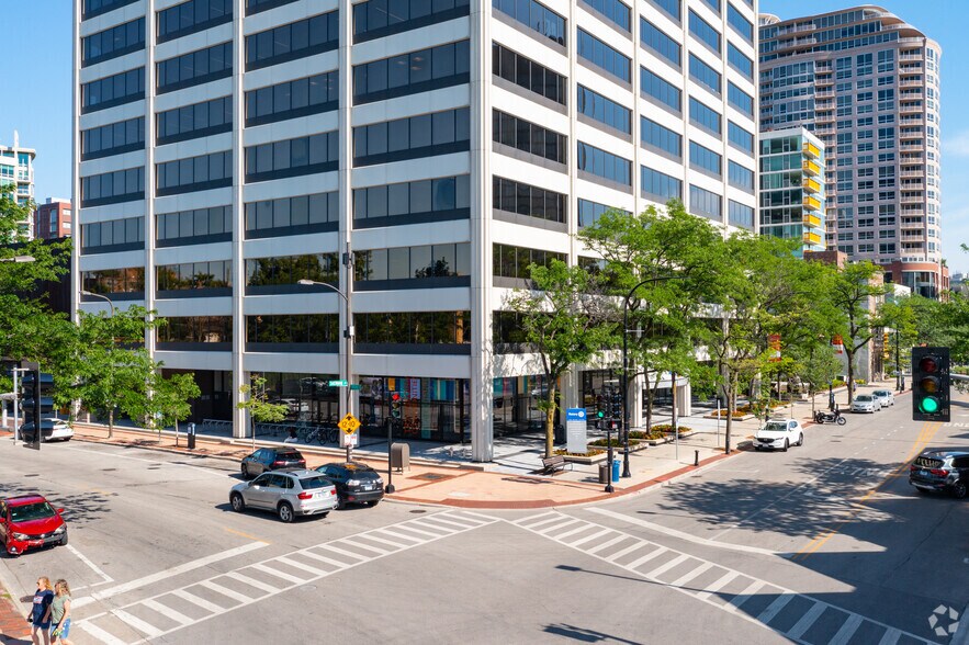 1560 Sherman Ave, Evanston, IL à louer - Photo du bâtiment - Image 2 de 4