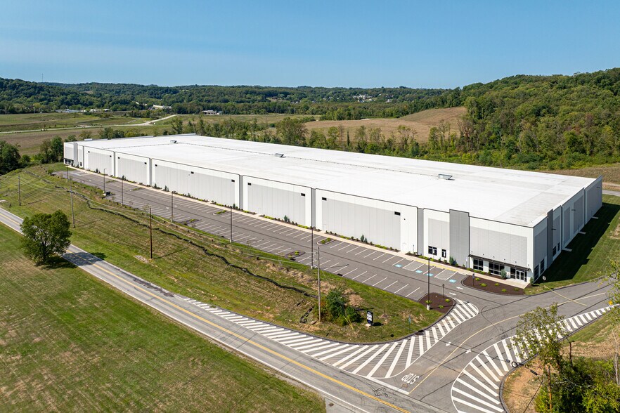 737 Waltz Mill Rd, Ruffs Dale, PA à louer - Photo du bâtiment - Image 2 de 7