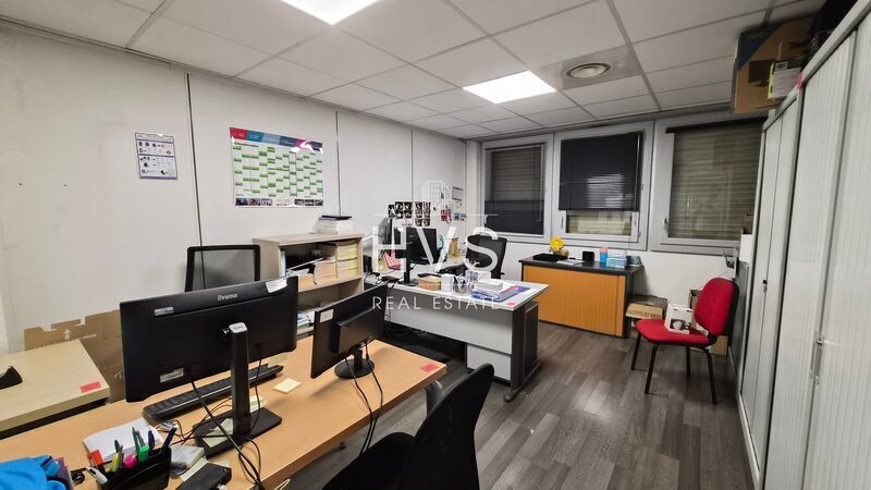 536 Route De La Seds, Vitrolles for lease - Interior Photo - Image 2 of 5