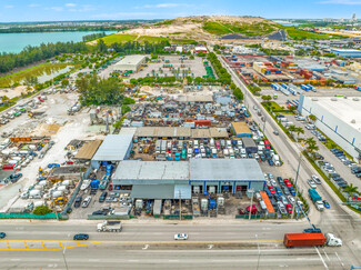 Plus de détails pour 8700 NW 93rd St, Medley, FL - Industriel à vendre