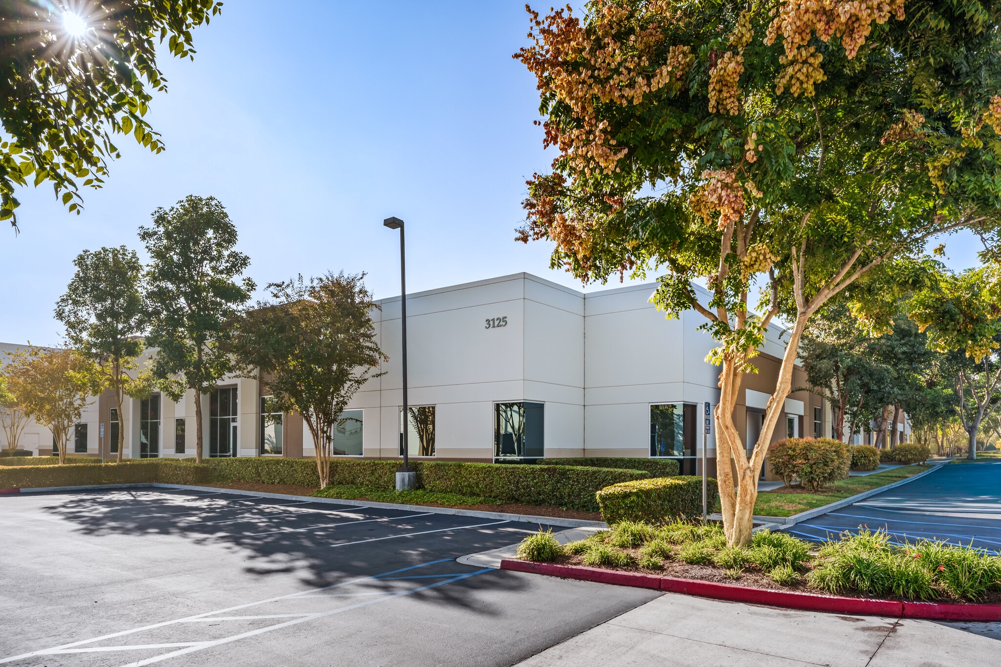 3125 Tiger Run Ct, Carlsbad, CA for lease Primary Photo- Image 1 of 6