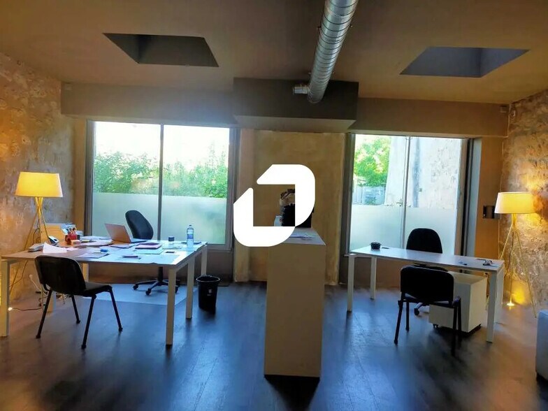 Retail in Bordeaux for sale - Interior Photo - Image 2 of 4