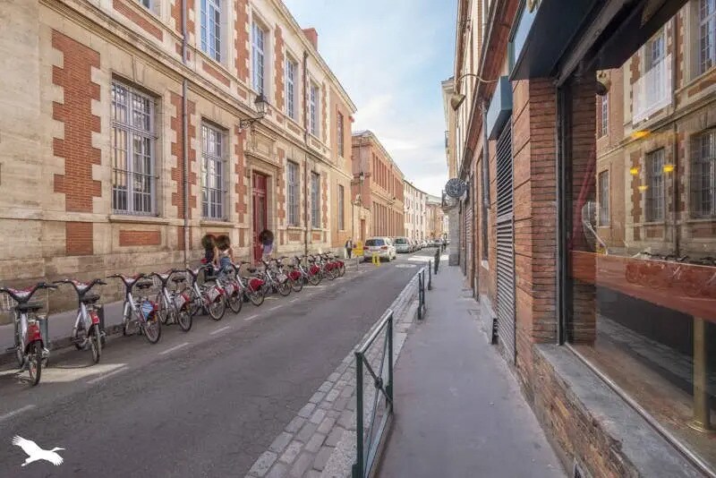 Retail in Toulouse for lease - Building Photo - Image 1 of 1