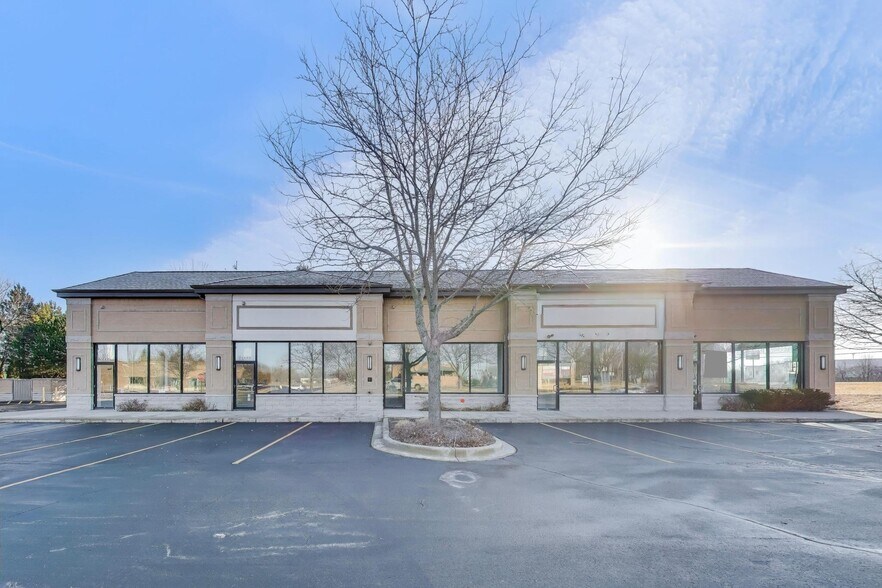 2220 Cook Line Rd, Algonquin, IL à louer - Photo du bâtiment - Image 3 de 6