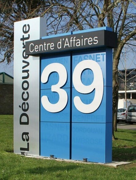 Bureau dans Lorient à vendre - Photo du bâtiment - Image 2 de 2