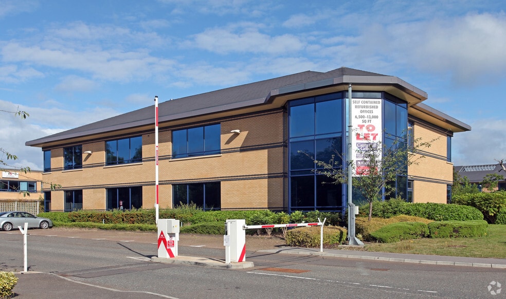 Brants Bridge, Bracknell for lease - Primary Photo - Image 1 of 5