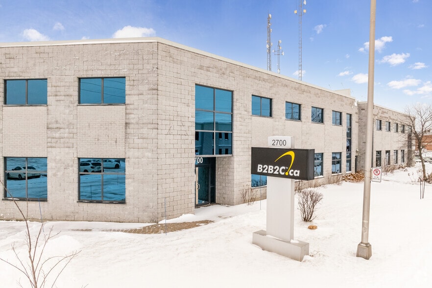 2700-2710 Rue Michelin, Laval, QC à louer - Photo principale - Image 1 de 5