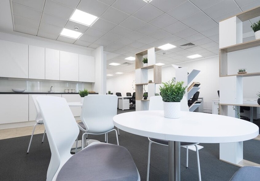 43 London Wall, London for lease - Interior Photo - Image 2 of 8