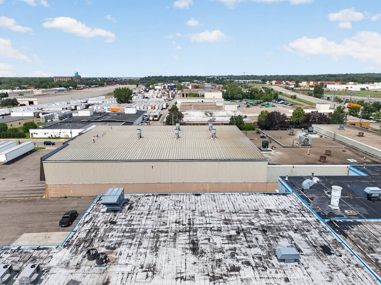 2639 2nd St NE, Saint Anthony, MN for sale - Building Photo - Image 3 of 21