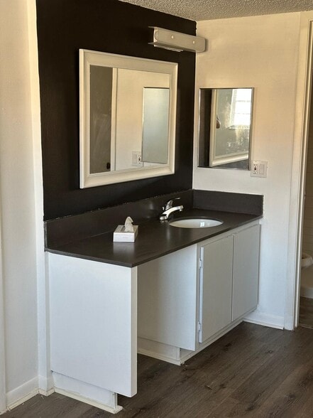 1656 Sunny Brook Ln NE, Palm Bay, FL for sale - Interior Photo - Image 2 of 20