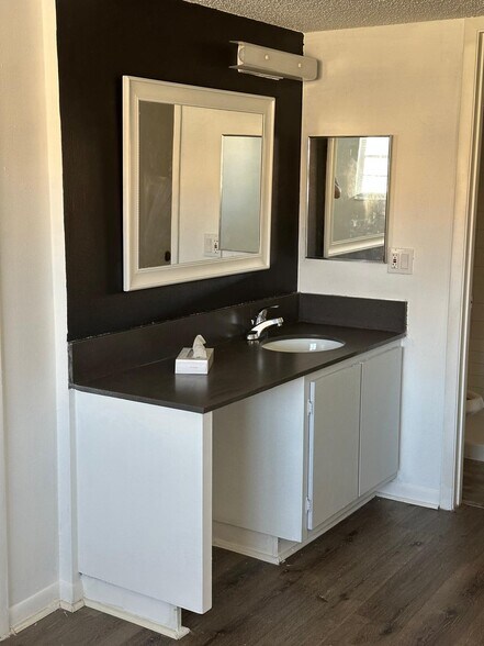 1656 Sunny Brook Ln NE, Palm Bay, FL à vendre - Photo intérieure - Image 2 de 20