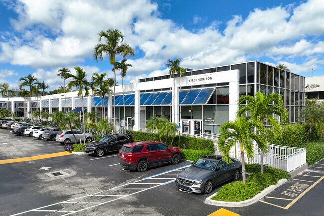 Plus de détails pour 260 Crandon Blvd, Key Biscayne, FL - Commerce de détail à louer