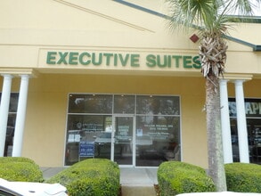 70 Pennington Dr, Bluffton, SC for lease Interior Photo- Image 1 of 7