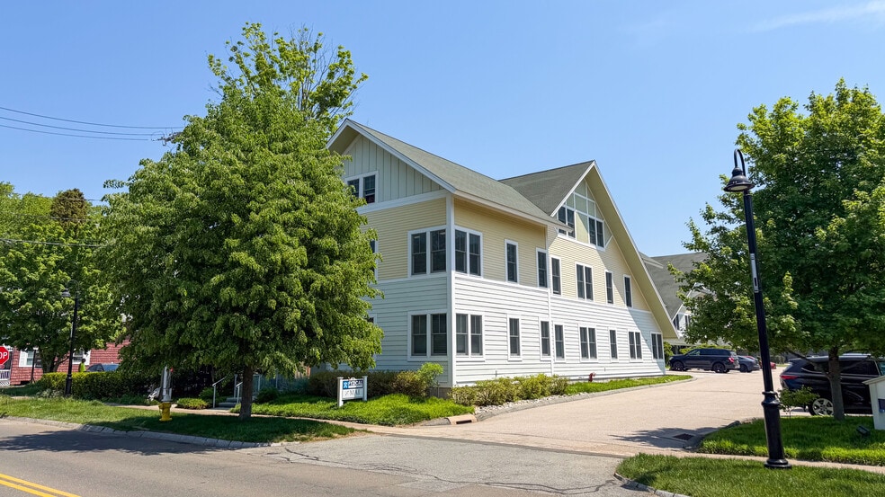 90 Wall St, Madison, CT for lease - Building Photo - Image 2 of 18