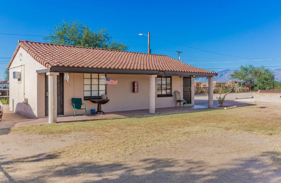 2027 E Benson Hwy, Tucson, AZ à vendre - Photo du bâtiment - Image 3 de 27