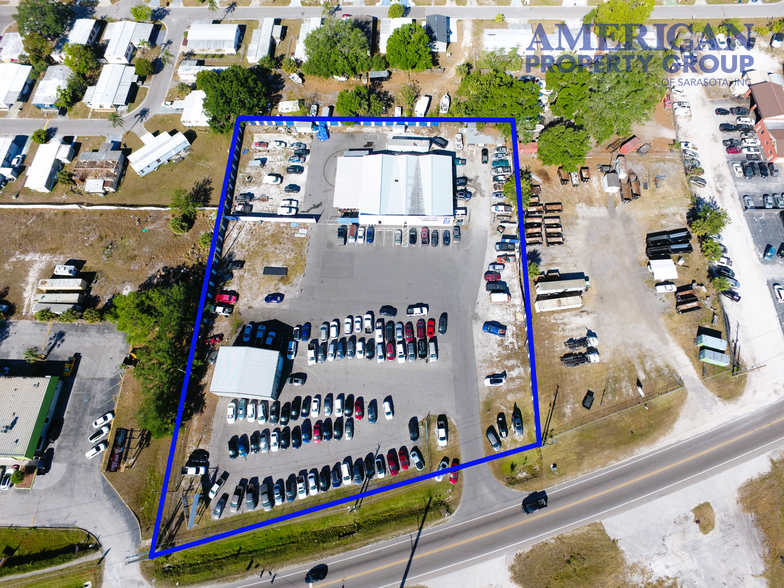 5004 15th E st, Bradenton, FL à vendre - Photo du bâtiment - Image 3 de 39