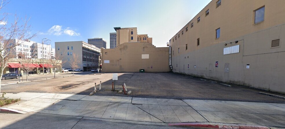 200 Florida St, Baton Rouge, LA à vendre - Photo du bâtiment - Image 2 de 2