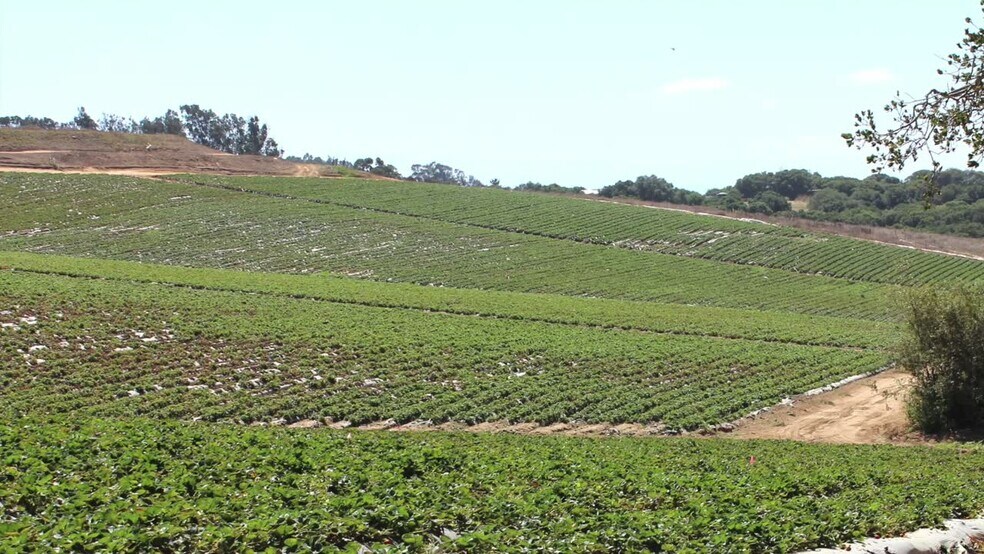 16475 Blackie Rd, Salinas, CA à vendre - Vidéo sur l’inscription commerciale - Image 2 de 23