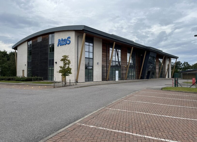1 Enterprise Ct, Forres à louer - Photo du bâtiment - Image 2 de 5
