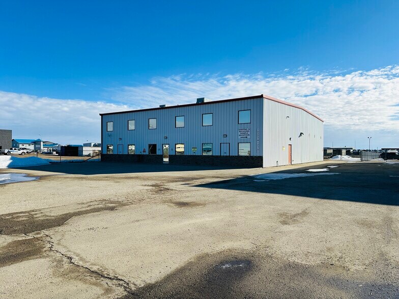 10203B 123 St, Grande Prairie, AB à louer - Photo du bâtiment - Image 2 de 13