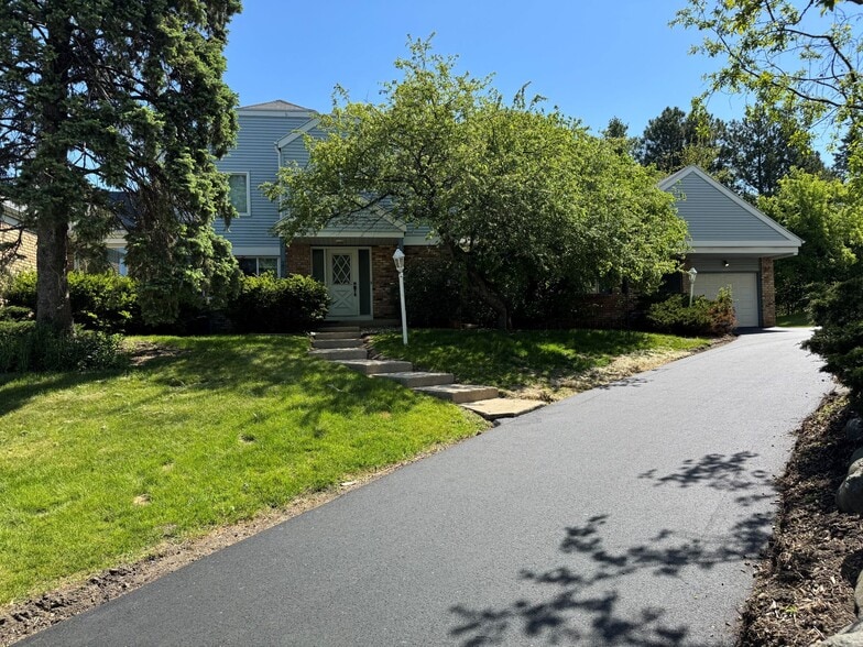 25 Coronado Ct, Madison, WI for sale - Building Photo - Image 1 of 1